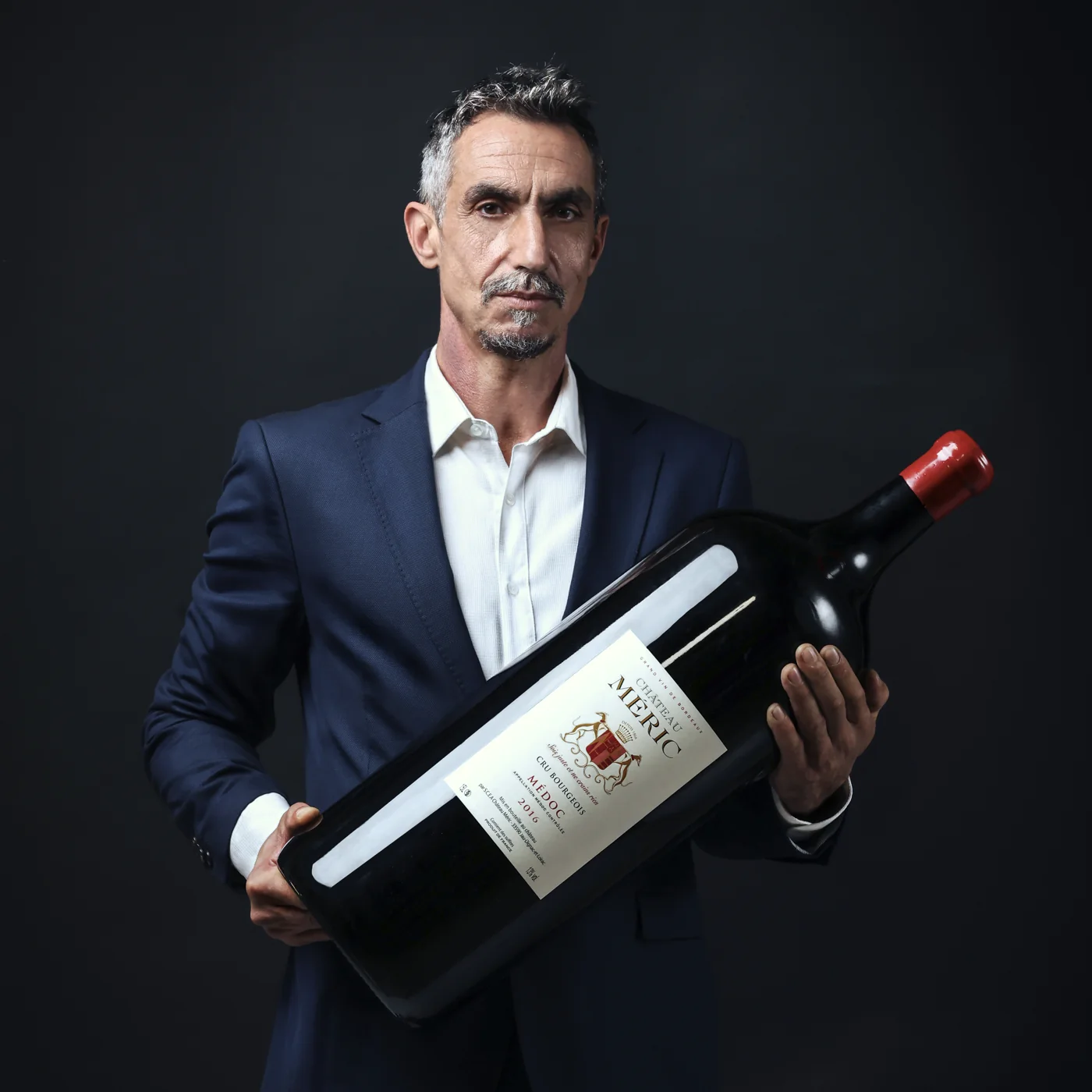 Portrait professionnel en costume